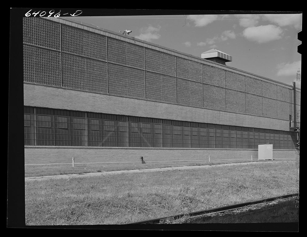 [Untitled photo, possibly related to: General Motors plant. Trenton, New Jersey]. Sourced from the Library of Congress.