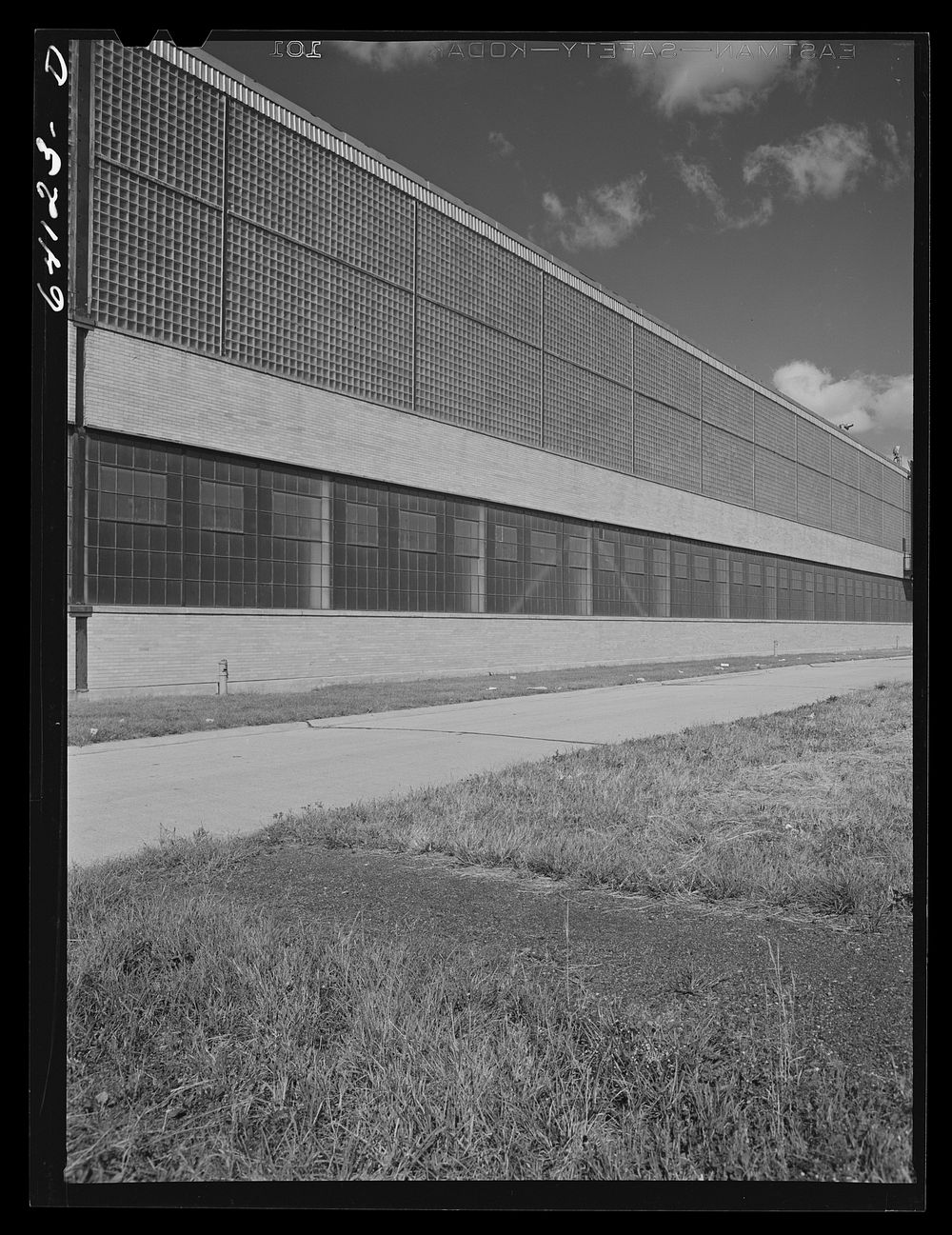 [Untitled photo, possibly related to: General Motors plant. Trenton, New Jersey]. Sourced from the Library of Congress.