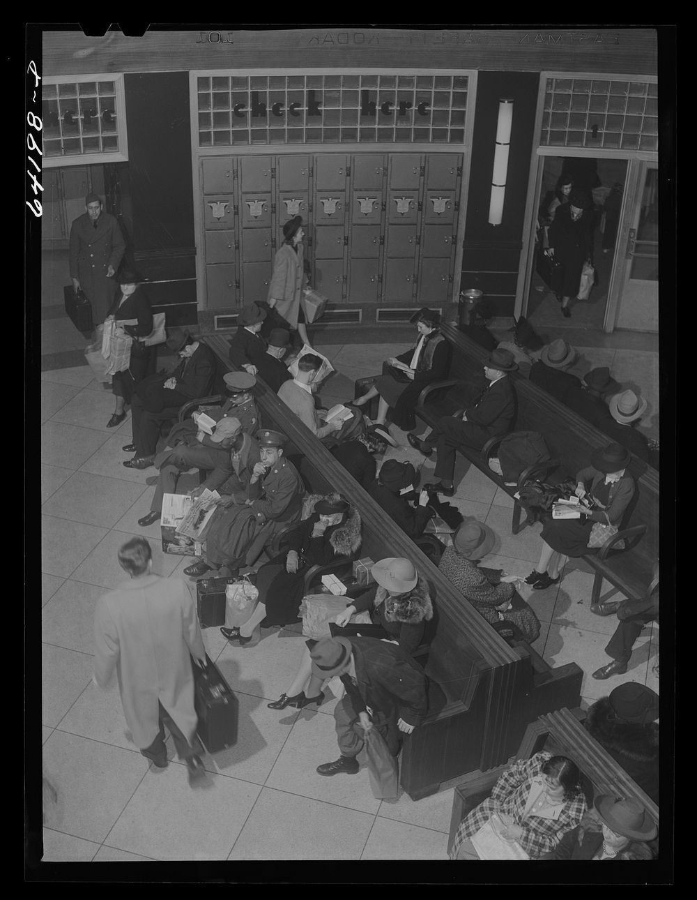 Washington, D.C. Greyhound bus terminal on the day before Christmas. Sourced from the Library of Congress.