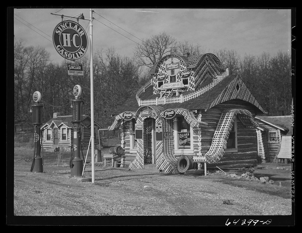 Shannon County, Missouri. Gas station and tourist cabins. Sourced from the Library of Congress.