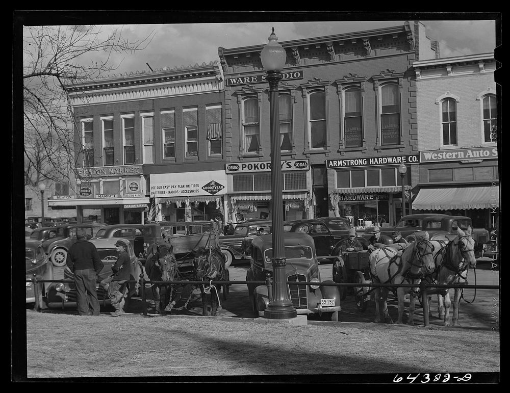 Nevada, Missouri. In front of the courthouse. Sourced from the Library of Congress.