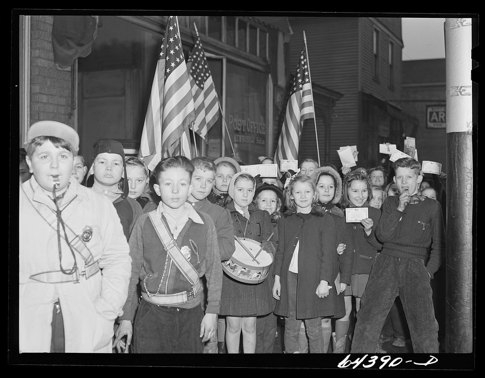New Boston, Ohio. Schoolchildren at the post office to buy defense stamps. Sourced from the Library of Congress.