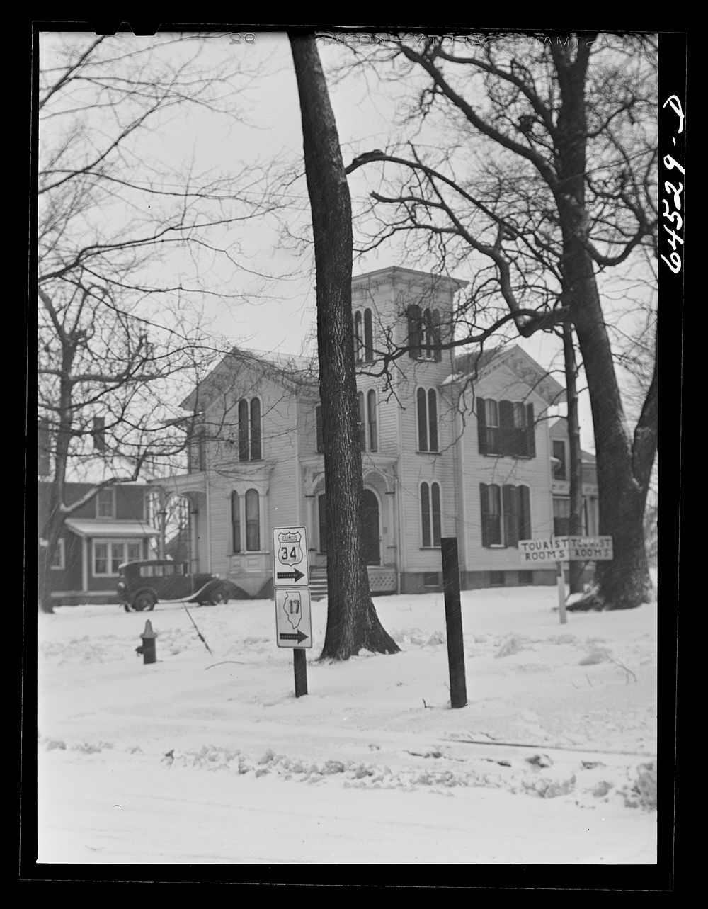 [Untitled photo, possibly related to: Volta, Illinois. Residential section]. Sourced from the Library of Congress.