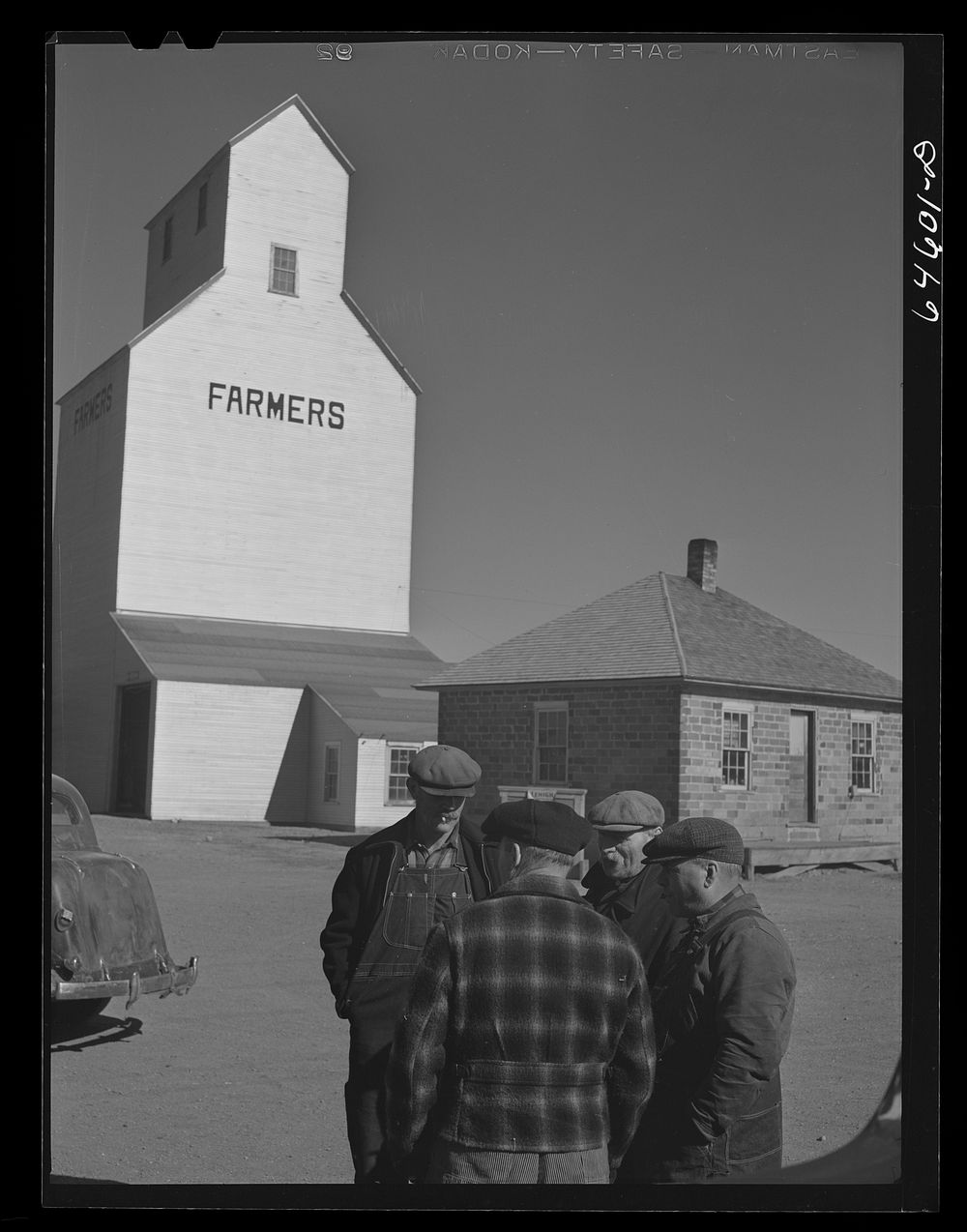 [Untitled photo, possibly related to: Bowdle, South Dakota. Saturday afternoon]. Sourced from the Library of Congress.