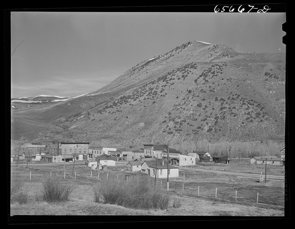 [Untitled photo, possibly related to: Hot Sulphur Springs, Colorado]. Sourced from the Library of Congress.