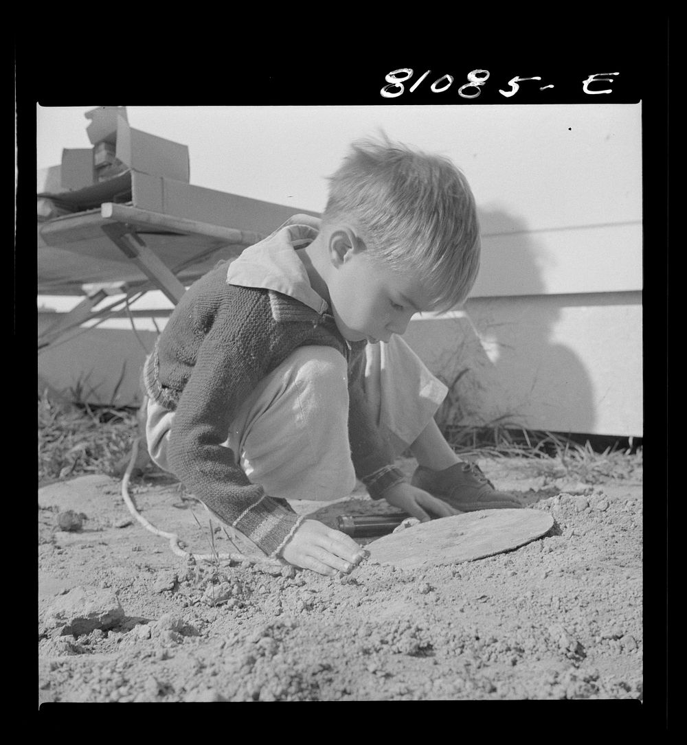 [Untitled photo, possibly related to: FSA (Farm Security Administration) defense housing project]. Sourced from the Library…