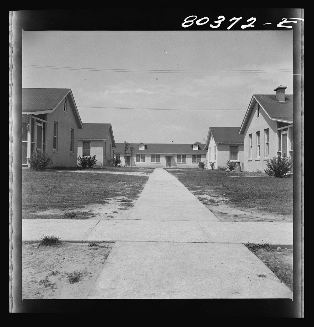Flying cadets' quarters. Craig Field, Southeastern Air Training Center, Selma, Alabama. Sourced from the Library of Congress.
