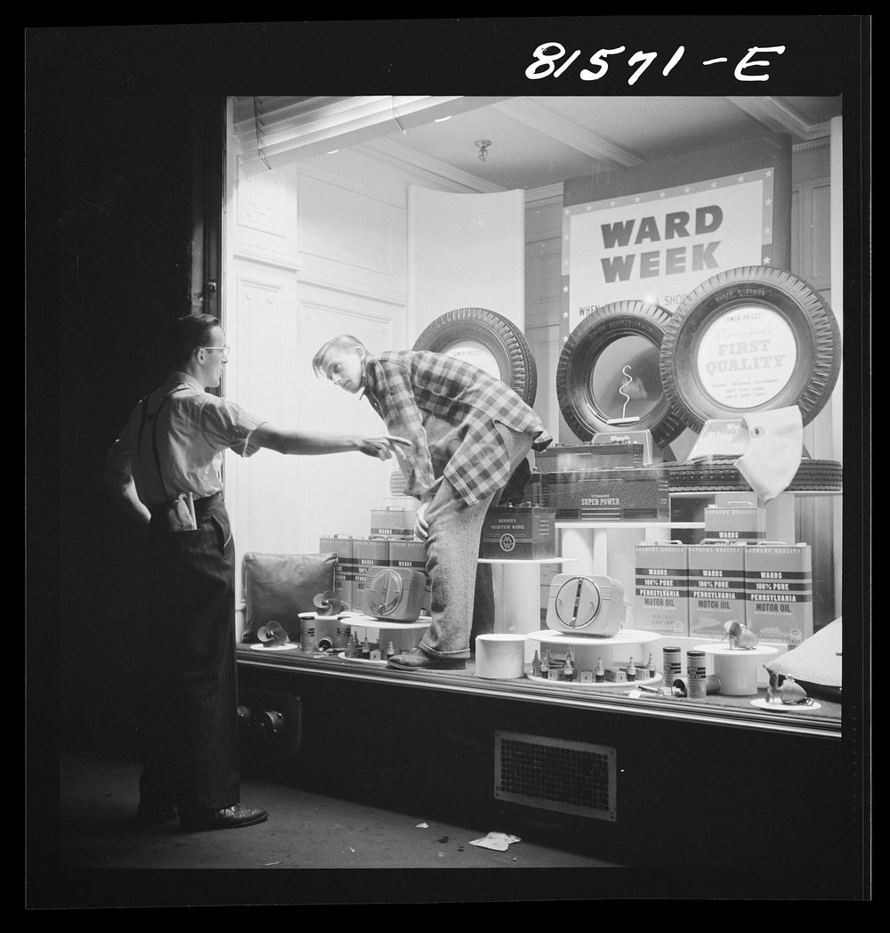 Dressing window in Amsterdam, New York. Sourced from the Library of Congress.
