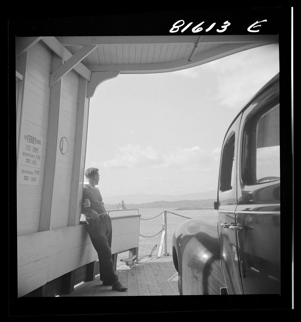 Hudson River ferry playing between Athens and Hudson, New York. Sourced from the Library of Congress.