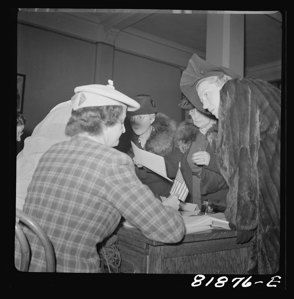 Signing up for Red Cross duties. Red Cross headquarters, San Francisco, California. Sourced from the Library of Congress.
