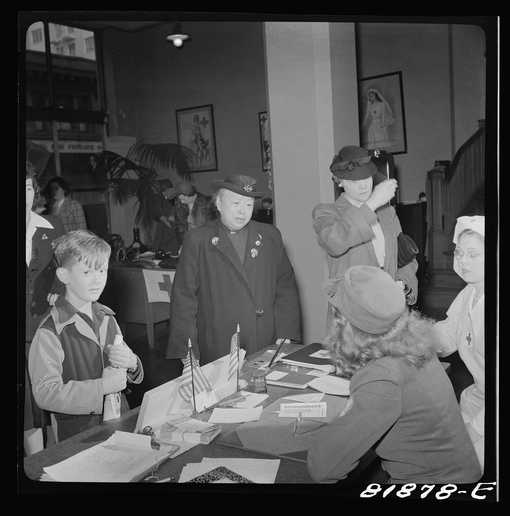Signing up for Red Cross duties. Red Cross headquarters. San Francisco, California. Sourced from the Library of Congress.