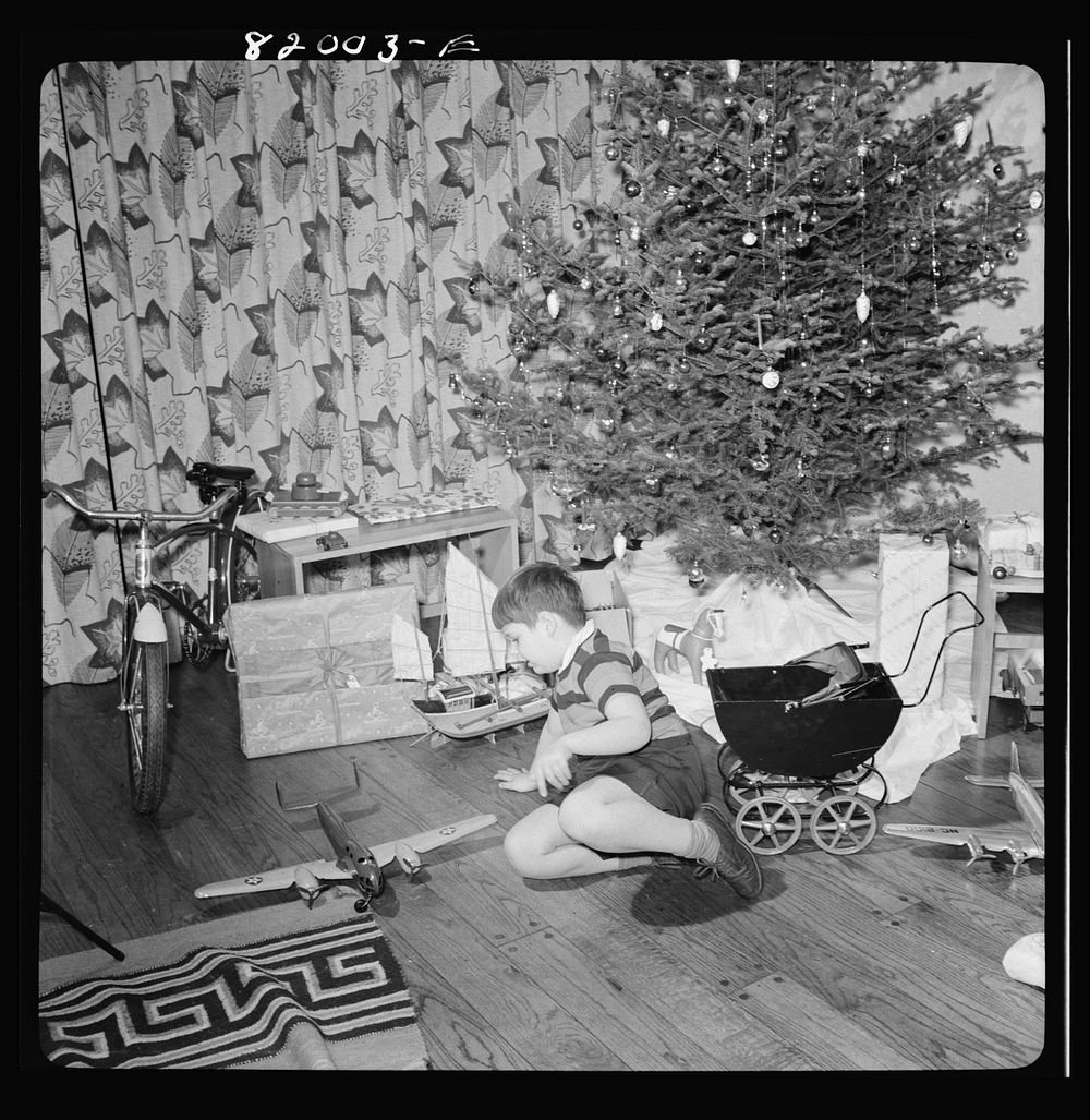 Christmas in the home of a government executive. Virginia. Sourced from the Library of Congress.
