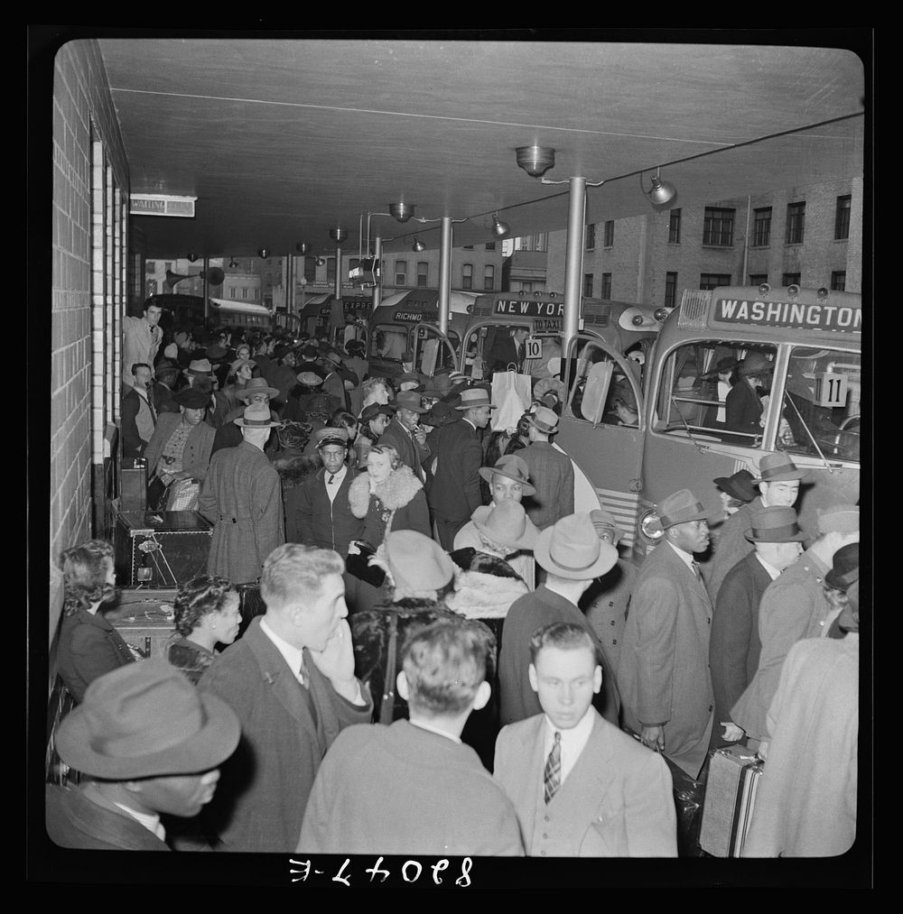 Washington, D.C. Christmas rush in the Greyhound bus terminal. Sourced from the Library of Congress.