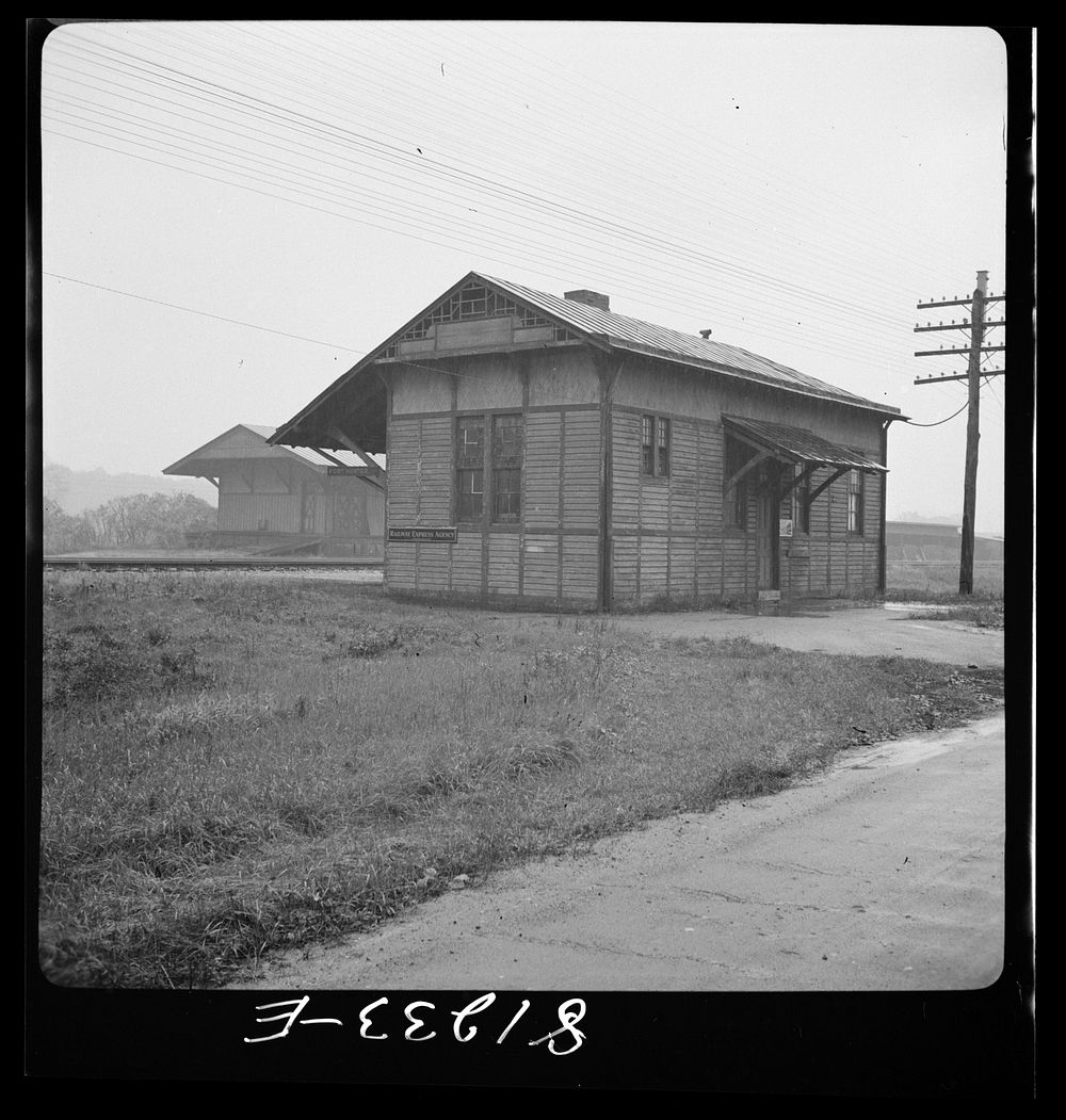 Passenger station. Fort Hunter, New York. Sourced from the Library of Congress.