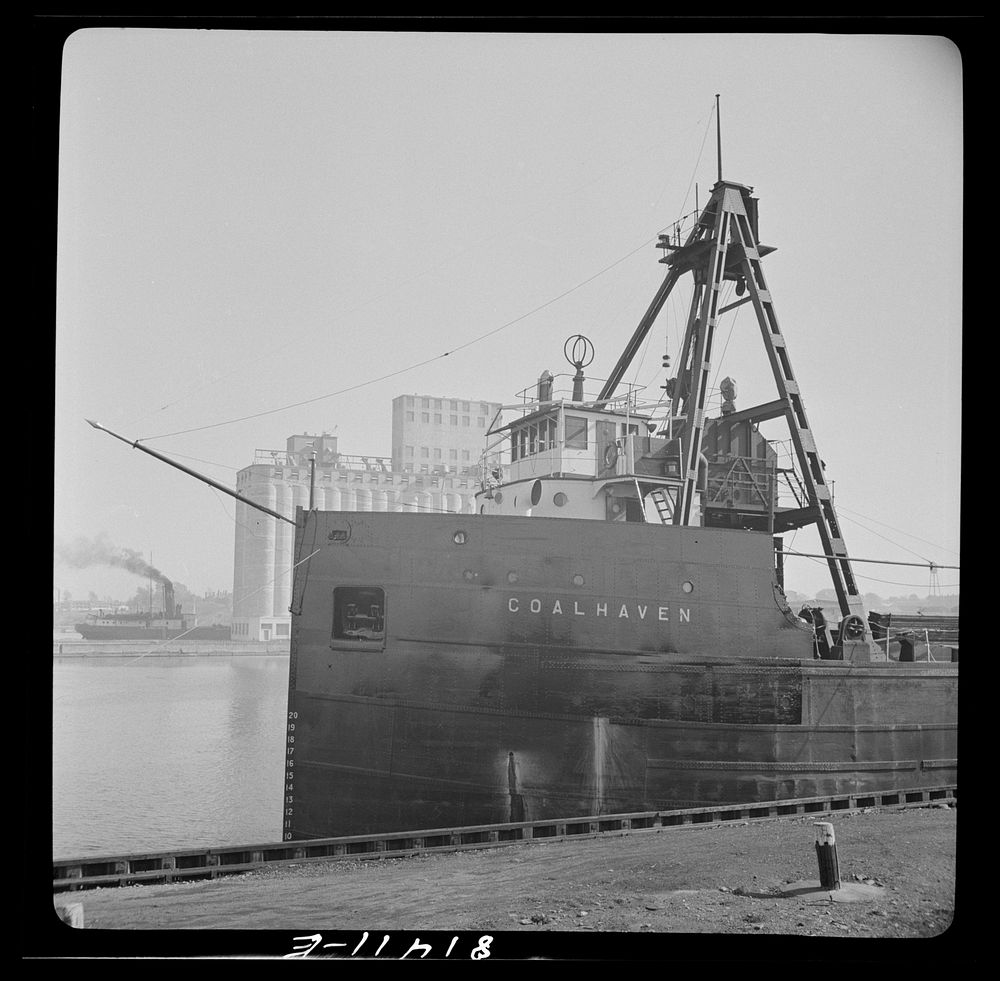 Canadian collier loading at Oswego, New York. Sourced from the Library of Congress.
