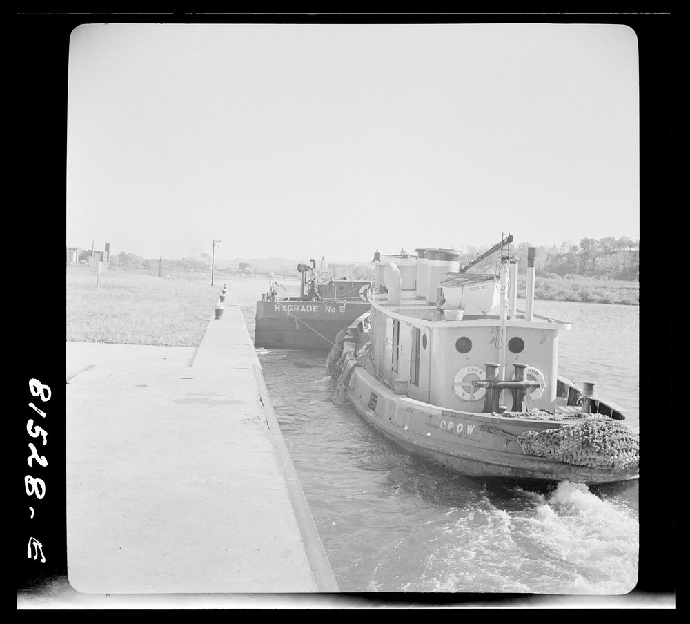 [Untitled photo, possibly related to: Port of Oswego, New York]. Sourced from the Library of Congress.