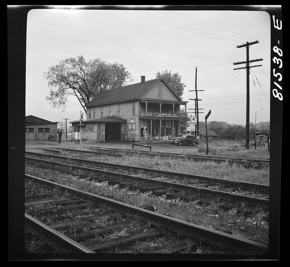 Main store Fort Hunter, New Free Photo rawpixel