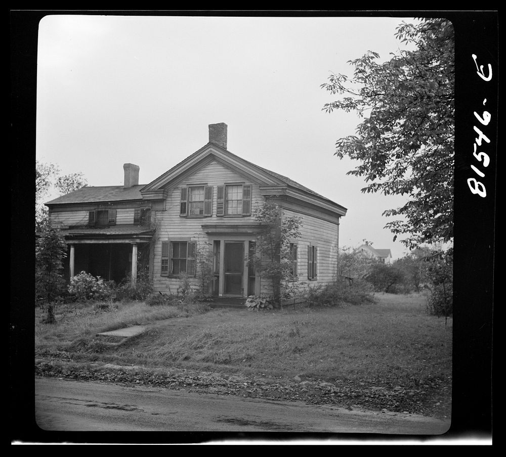 House on the Hudson River, New York. Sourced from the Library of Congress.