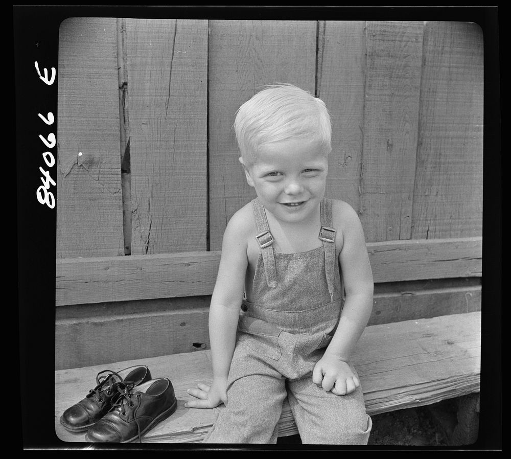 [Untitled photo, possibly related to: Richwood, West Virginia. Darriell Friend]. Sourced from the Library of Congress.