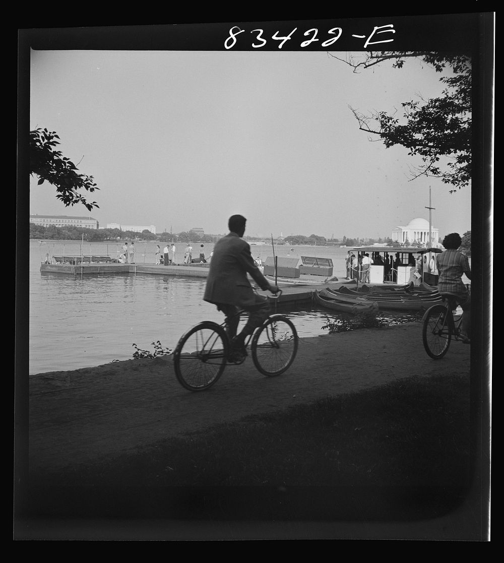 Washington, D.C. Sunday along the Tidal Basin. Sourced from the Library of Congress.