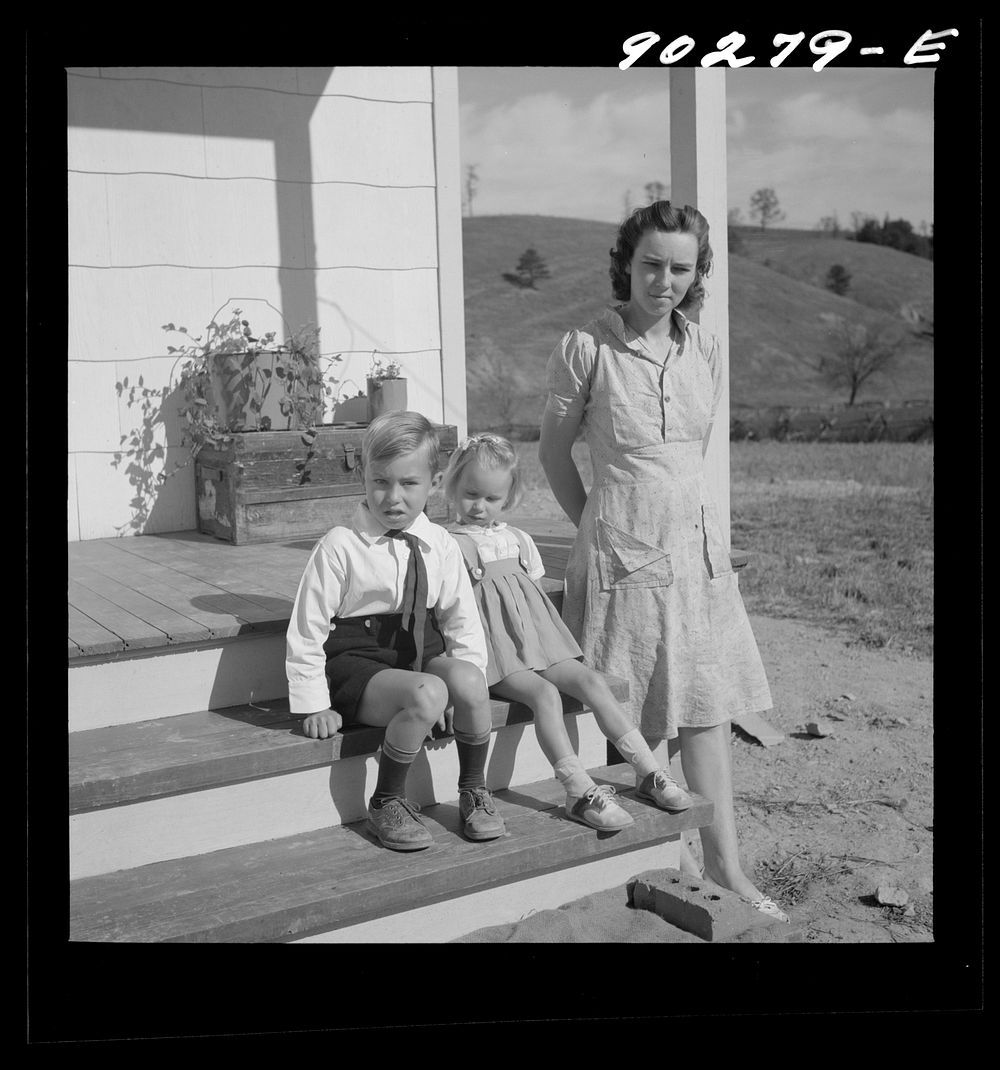 [Untitled photo, possibly related to: Riner, Virginia. Radford, Virginia (vicinity). Elsie Marie and Howard Jr., children of…
