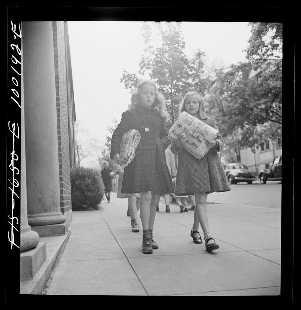 [Untitled photo, possibly related to: Washington, D.C. Scrap salvage campaign, Victory Program. Children bringing their…