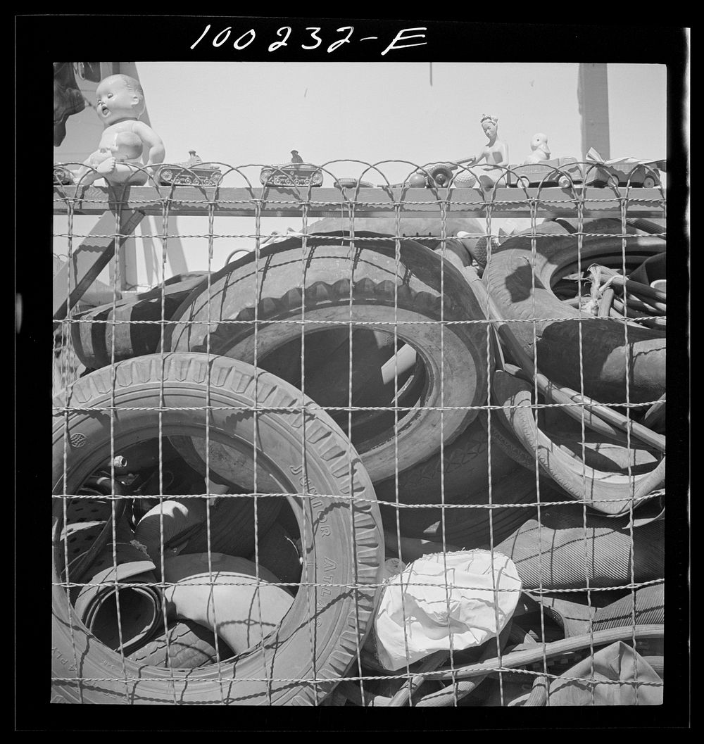 Washington, D.C. Rubber salvage display at Georgia Avenue filling station. Sourced from the Library of Congress.