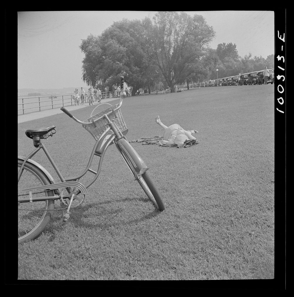 [Untitled photo, possibly related to: Washington, D.C. Cyclist at Haines Point [i.e. Hains Point] on Sunday]. Sourced from…