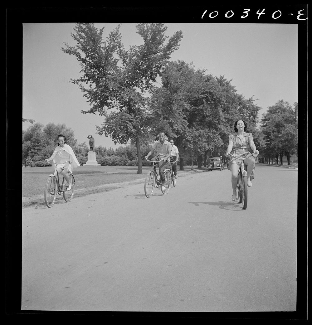 Washington, D.C. Sunday cyclist in East Potomac Park. Sourced from the Library of Congress.