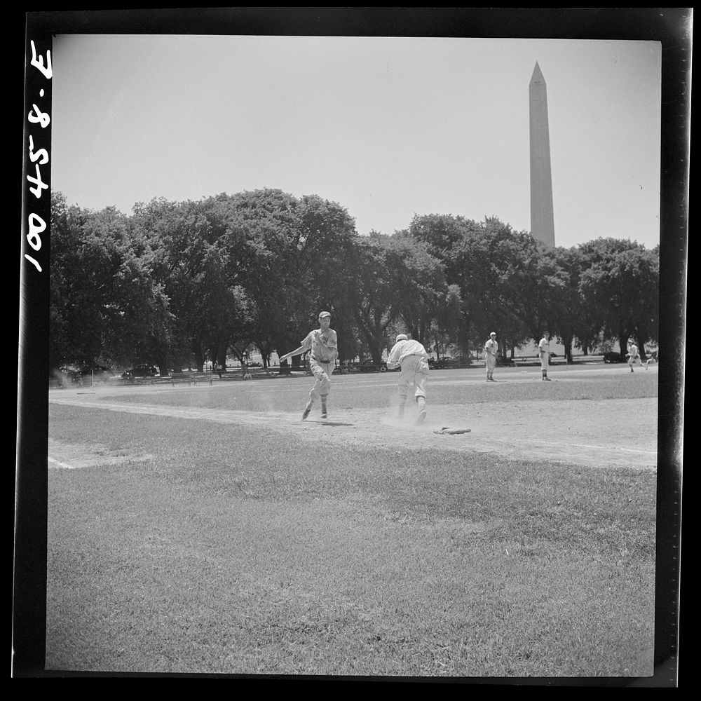 [Untitled photo, possibly related to: Washington, D.C. One of the amateur baseball games between teams representing…