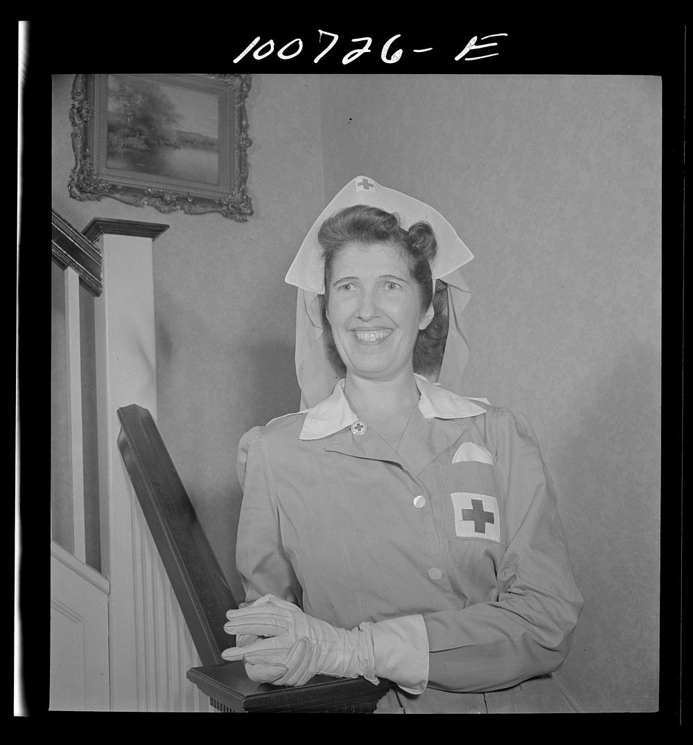 Washington, D.C. Washington matron in a nurses' aid uniform. Sourced from the Library of Congress.