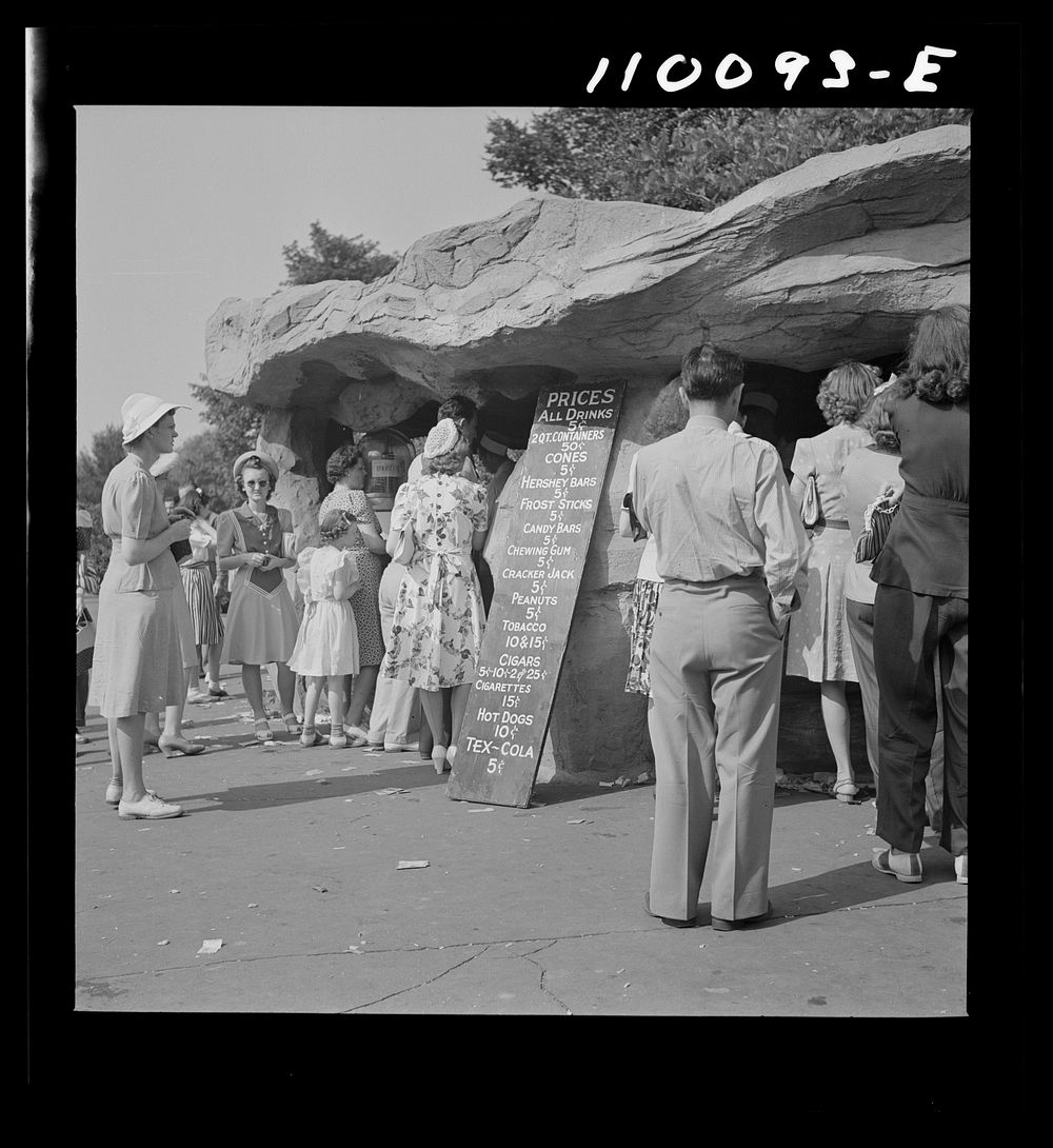 Detroit, Michigan. Sign outside of refreshment stand in the zoological park. Sourced from the Library of Congress.