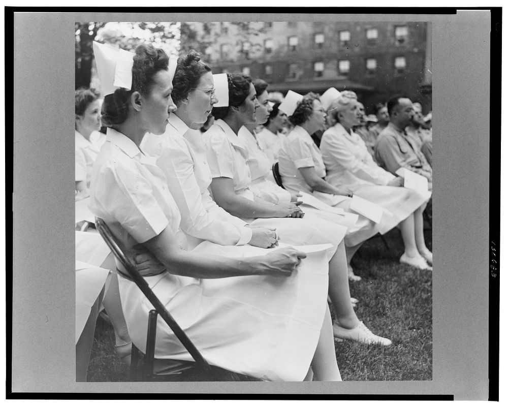 Detroit, Michigan. Nurses of the base hospital number seventeen. Sourced from the Library of Congress.