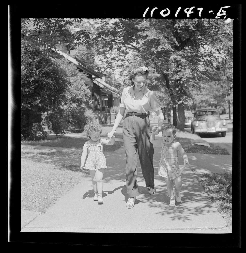 Detroit, Michigan. Young mother with her own and neighbor's child. Sourced from the Library of Congress.