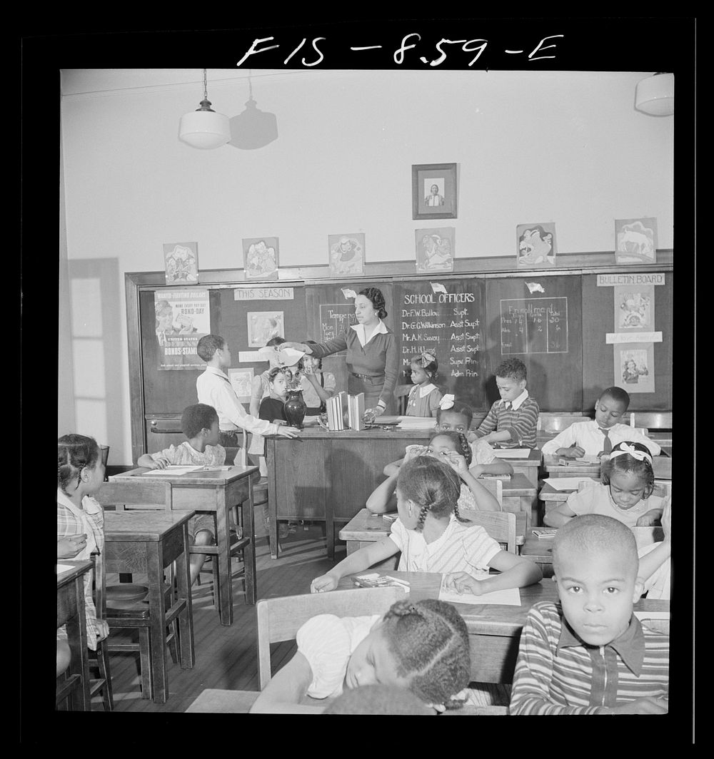 [Untitled photo, possibly related to: Washington, D.C. Class in a  elementary school]. Sourced from the Library of Congress.