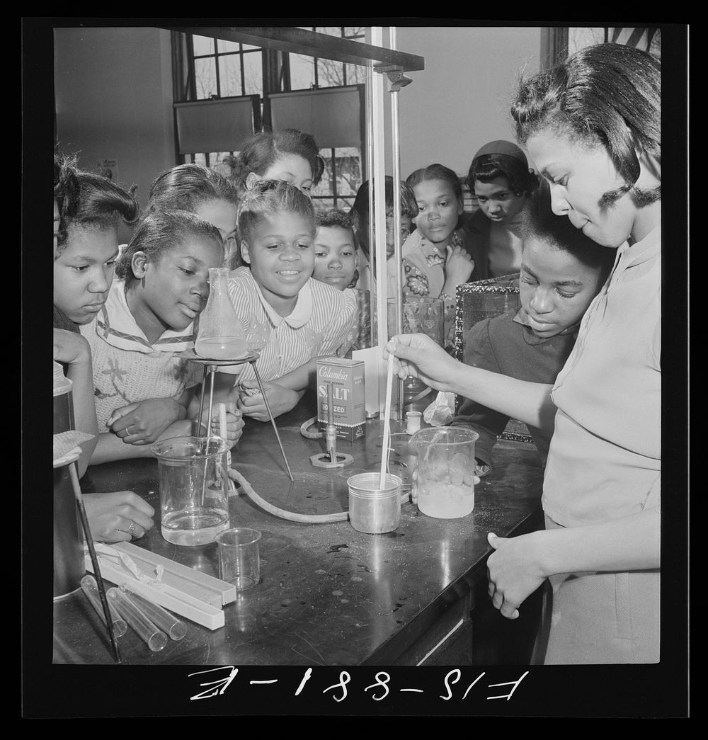 Washington, D.C. Science class in a  high school. Sourced from the Library of Congress.
