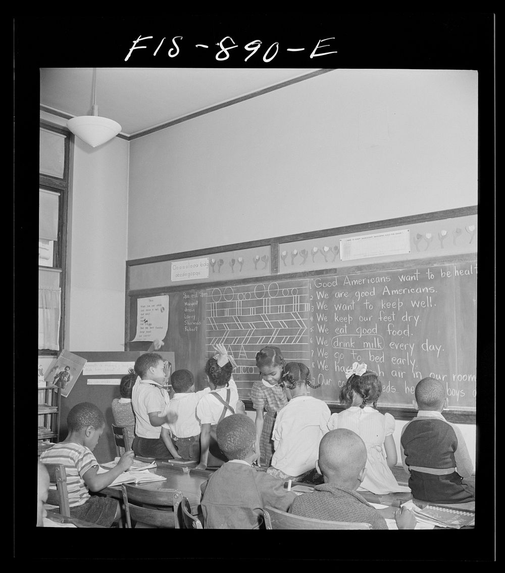 Washington, D.C. Discussion in a  grammar school. Sourced from the Library of Congress.