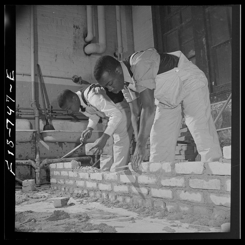 Washington, D.C. Bricklaying class at the Armstrong Technical High School. Sourced from the Library of Congress.