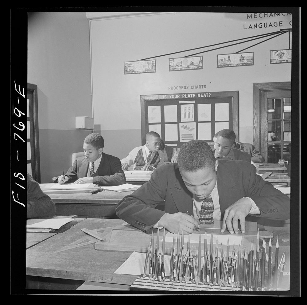 Washington, D.C. Drafting class at the Armstrong Technical High School. Sourced from the Library of Congress.