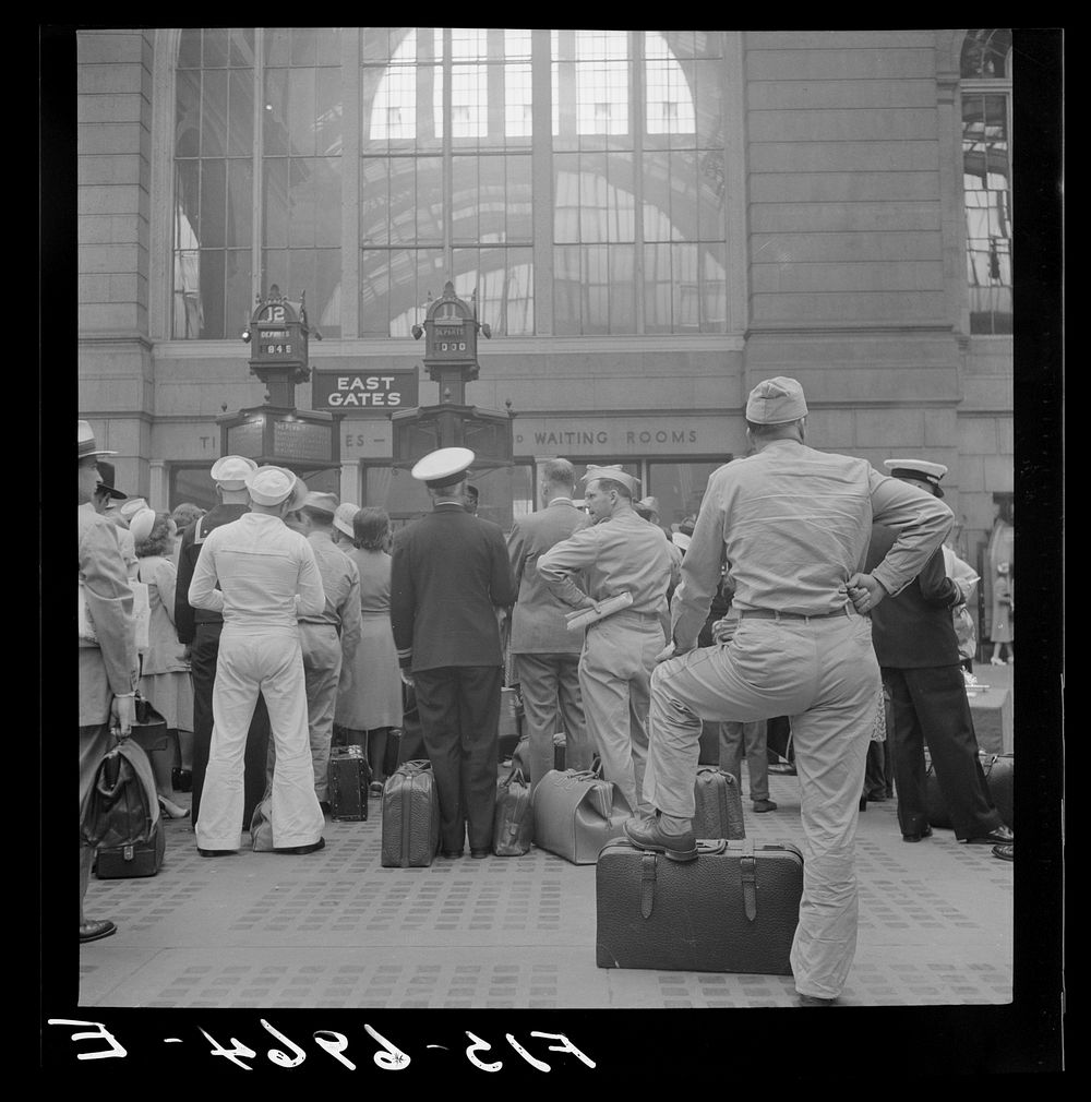 New York, New York. Waiting for trains at the Pennsylvania railroad station. Sourced from the Library of Congress.