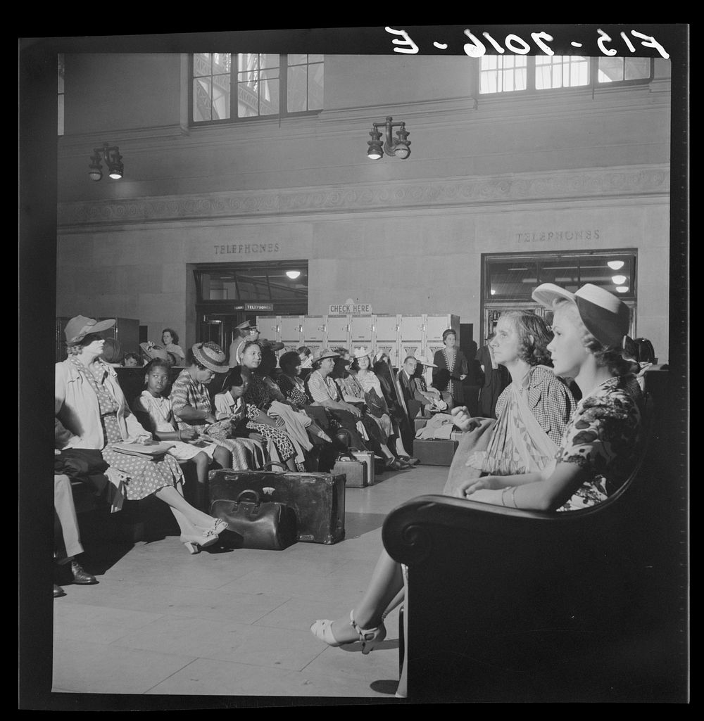 New York, New York. Waiting room of the Pennsylvania railroad station. Sourced from the Library of Congress.