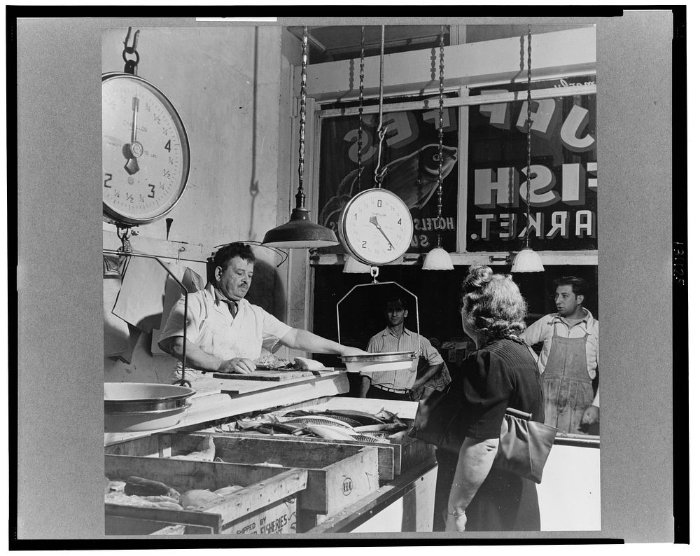 New York, New York. Fish store in the Jewish section. Sourced from the Library of Congress.