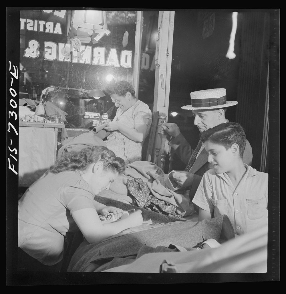 New York, New York. Jewish weaving shop on Broom Street. Sourced from the Library of Congress.