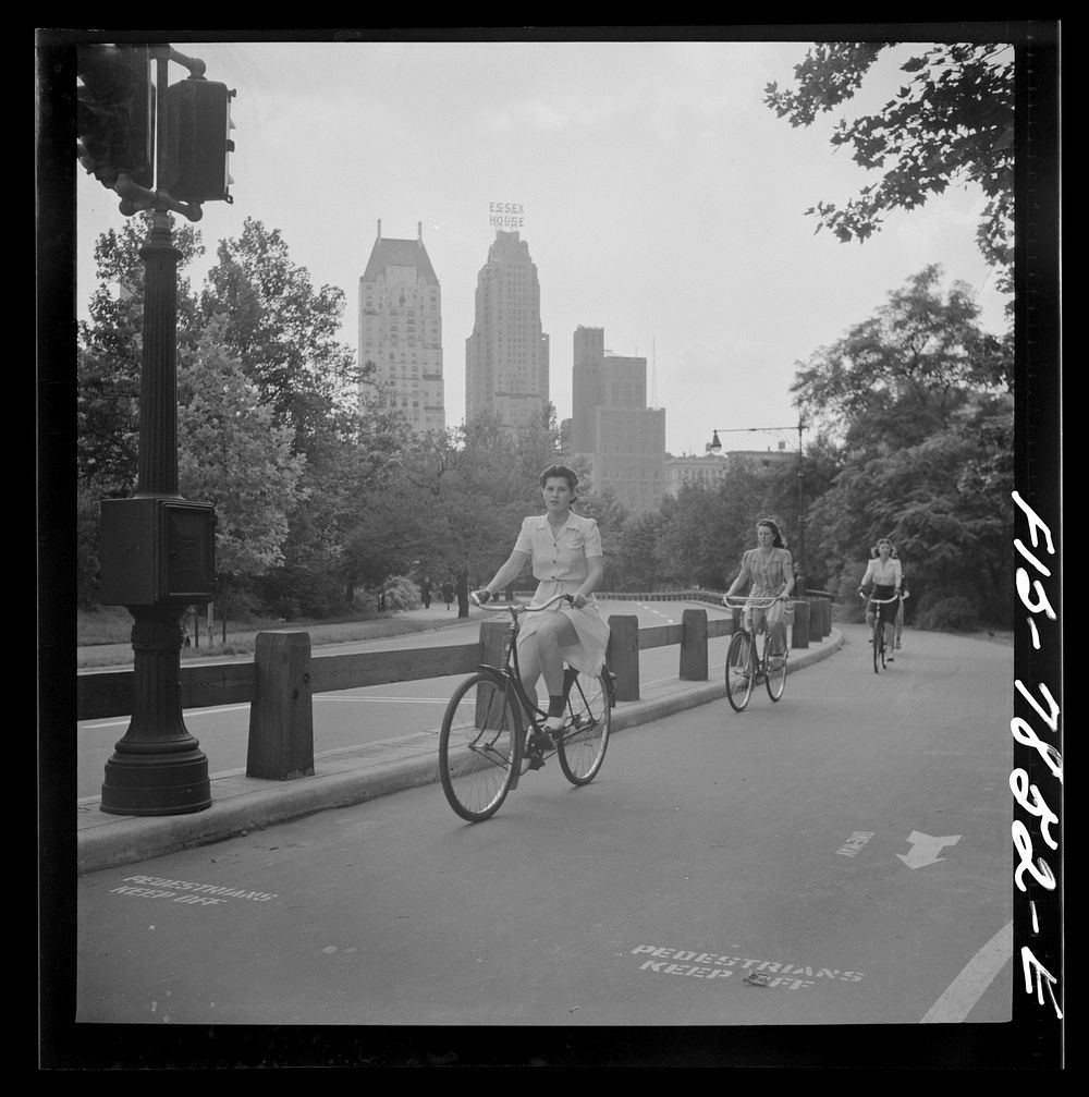 New York, New York. Bicycling in Central Park on Sunday. Sourced from the Library of Congress.