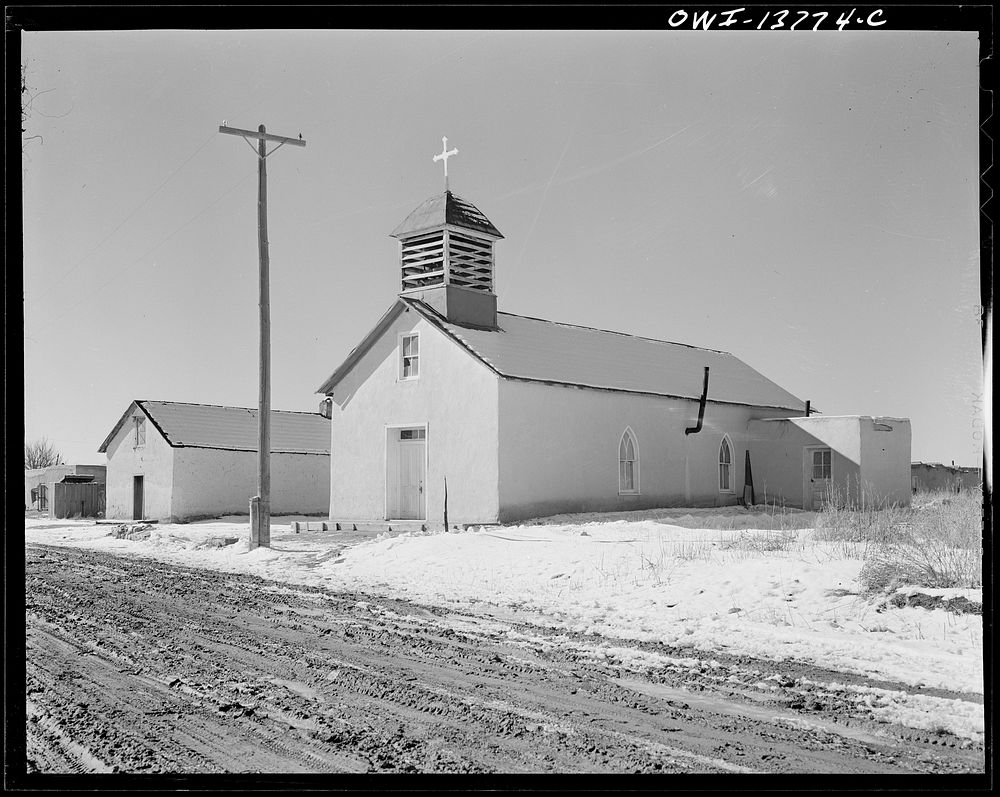 Ranchitos, near Taos, New Mexico. Sourced from the Library of Congress.