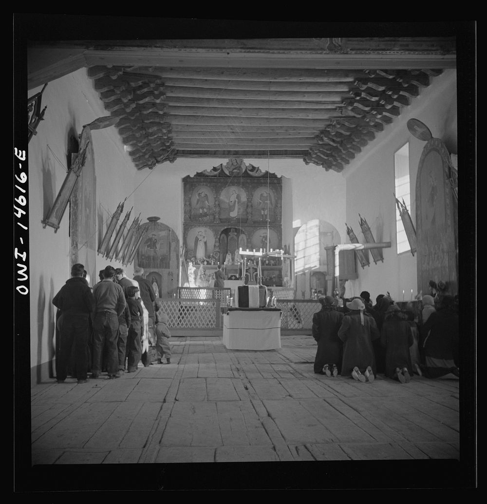 Trampas, New Mexico. Memorial mass at a church which was built in 1700 and is the best-preserved colonial mission in the…