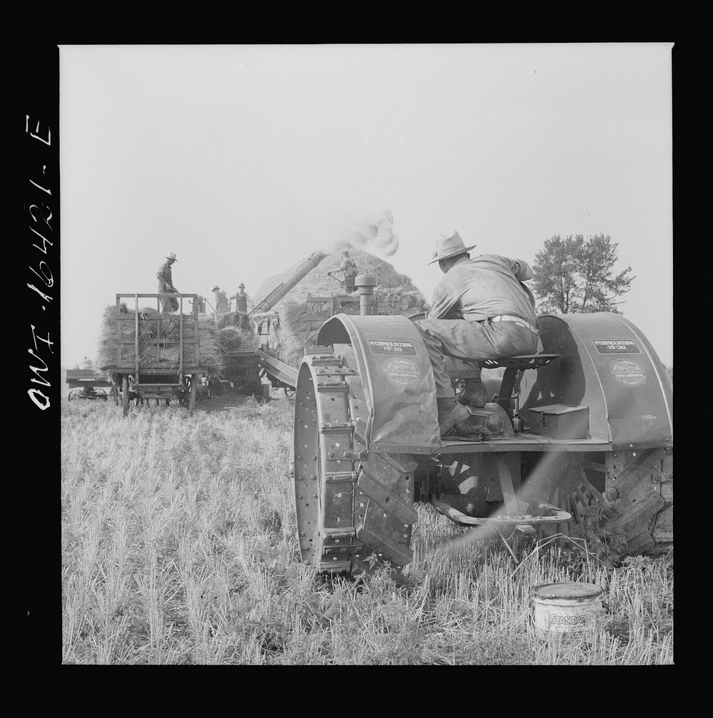 Jackson, Michigan. Tractor which runs a threshing machine. Sourced from the Library of Congress.