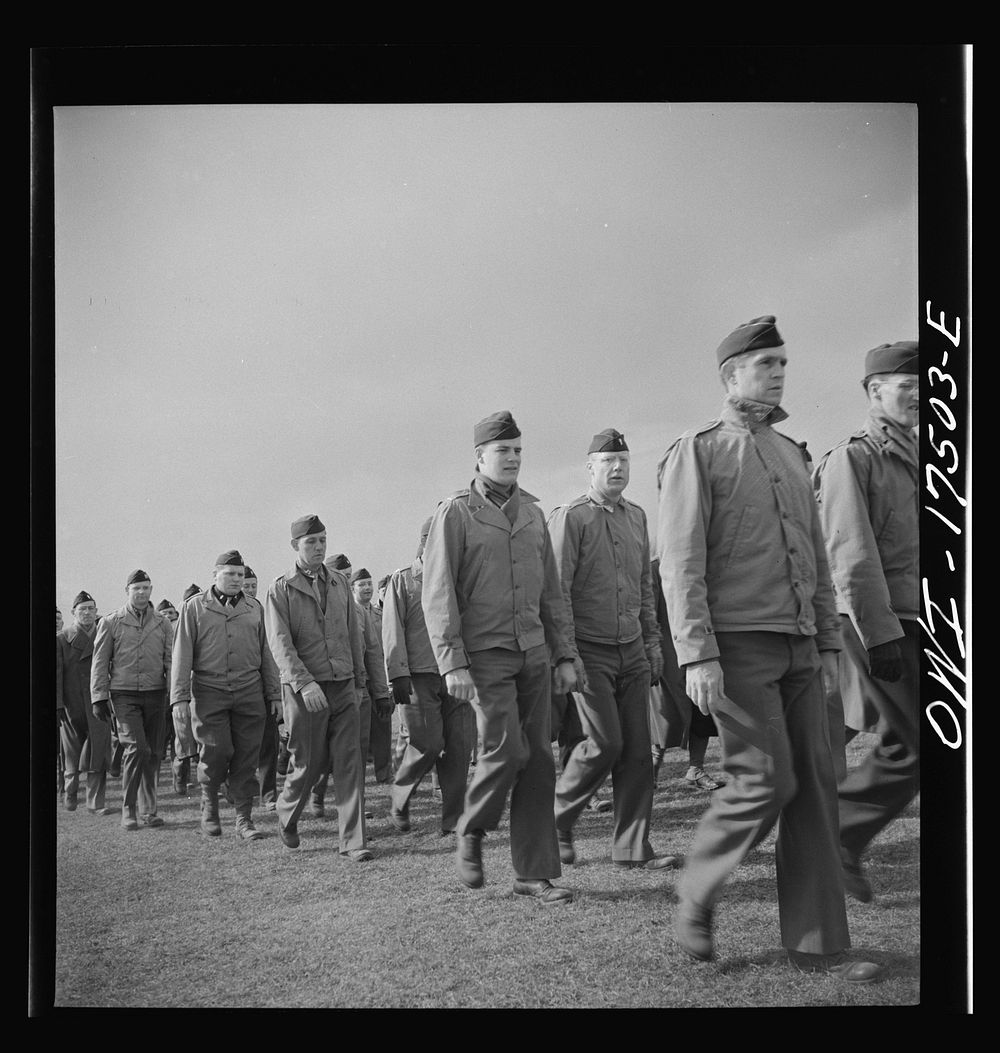 [Untitled photo, possibly related to:Carlisle, Pennsylvania. U.S. Army medical field service school. Army doctors drilling].…