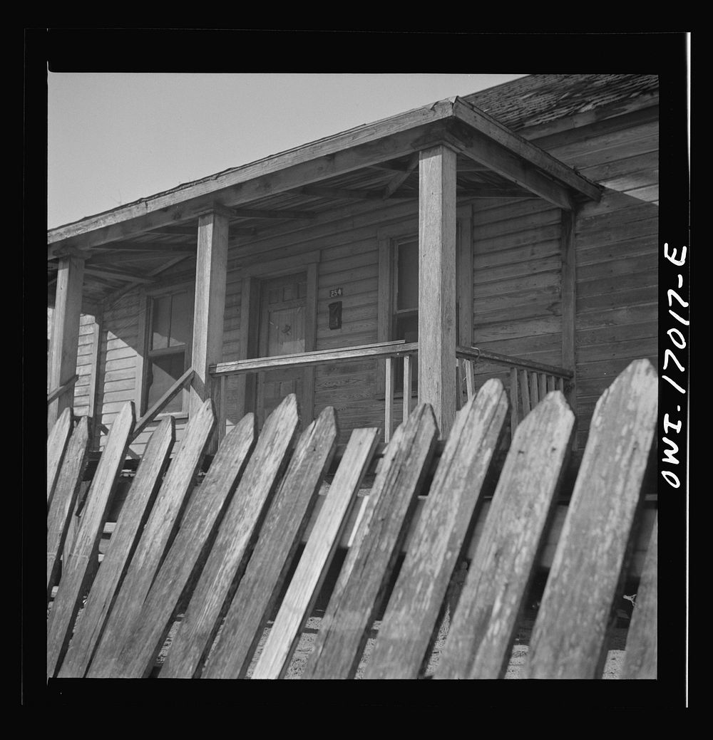 [Untitled photo, possibly related to: Daytona Beach, Florida. Home in the  section]. Sourced from the Library of Congress.