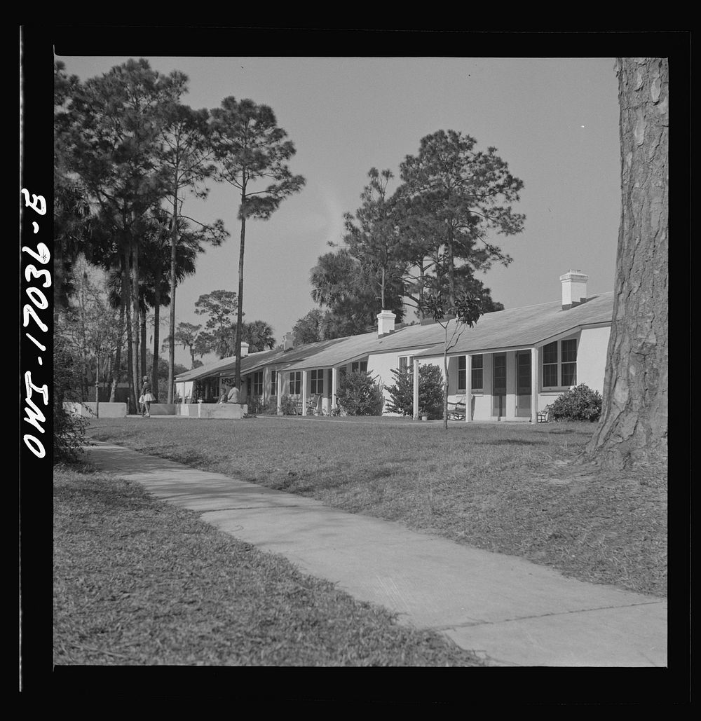 Daytona Beach, Florida. Low rent housing projects for es near Bethune-Cookman College. Sourced from the Library of Congress.